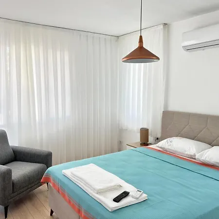 Alacati Koy Ici Mustakil Havuzlu Lux Limon 别墅 Çeşme