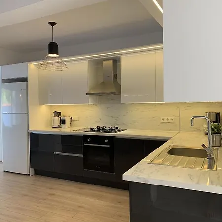 Alacati Koy Ici Mustakil Havuzlu Lux Limon 别墅 Çeşme
