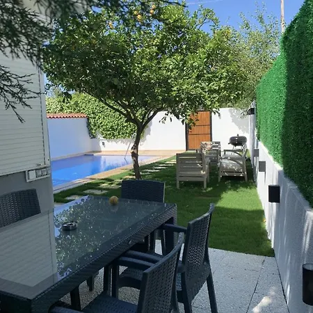 Alacati Koy Ici Mustakil Havuzlu Lux Limon *