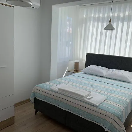 Alacati Koy Ici Mustakil Havuzlu Lux Limon