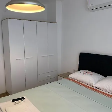 Alacati Koy Ici Mustakil Havuzlu Lux Limon 别墅 Çeşme