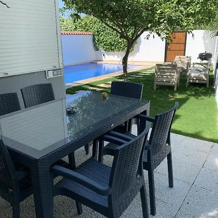 Alacati Koy Ici Mustakil Havuzlu Lux Limon Villa Çeşme