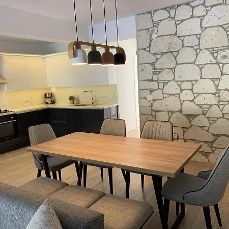 Villa Alacati Koy Ici Mustakil Havuzlu Lux Limon Çeşme