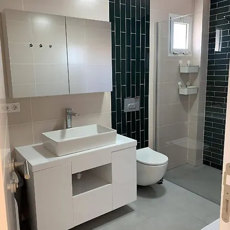 Villa Alacati Koy Ici Mustakil Havuzlu Lux Limon *