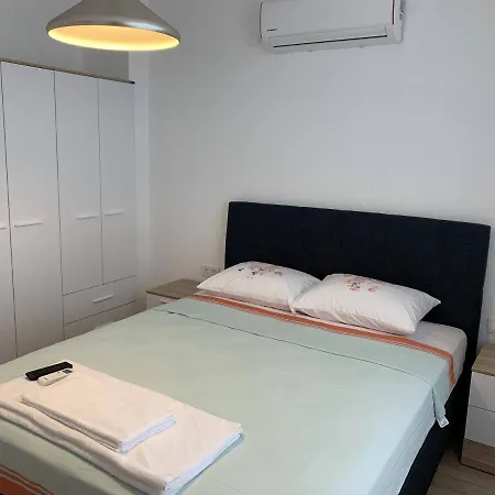 Alacati Koy Ici Mustakil Havuzlu Lux Limon