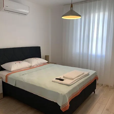 Alacati Koy Ici Mustakil Havuzlu Lux Limon Villa Çeşme