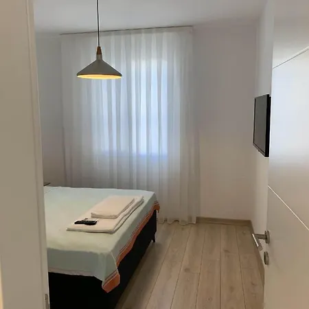 Villa Alacati Koy Ici Mustakil Havuzlu Lux Limon Çeşme